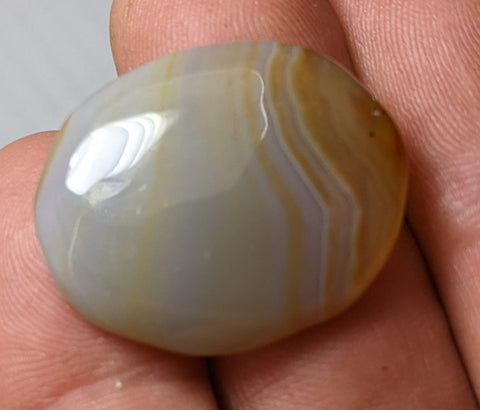 Banded Carnelian Cabochon from Peru. 2.9 cm #24