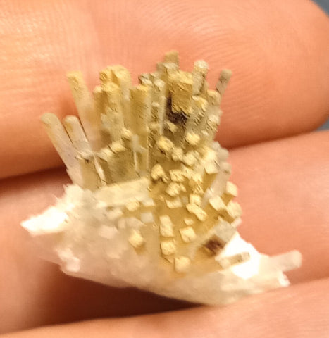 Fine Scolecite crystals from Pune, India #196