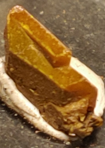 Wulfenite from Red Cloud Mine, Arizona. Stock 0.9 cm #5222