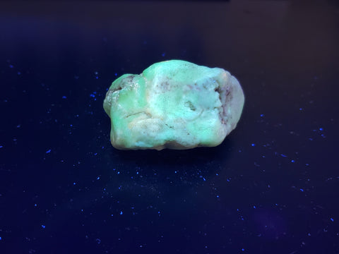 Opaline, (Fluorescent), Cochise Co, Arizona. #62119sl