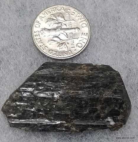 Fluororichterite from Wilberforce, Ontario, Canada. #1324