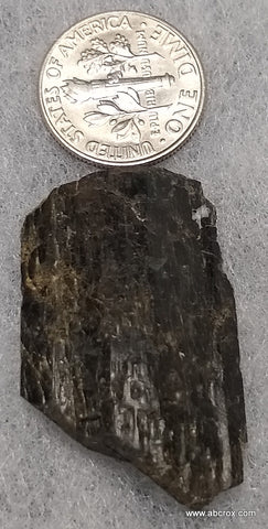 Fluororichterite from Wilberforce, Ontario, Canada. #1324
