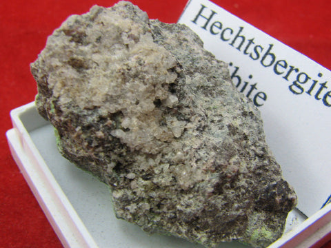 Hechtsbergite,Namibite
