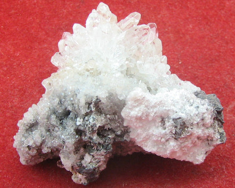 Oyelite,Calcite