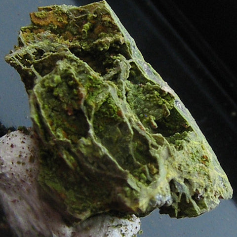 Chenevixite