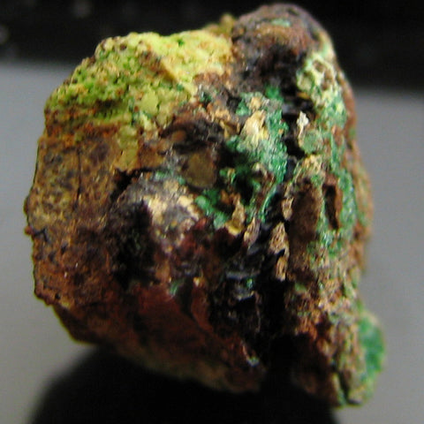 Gillardite
