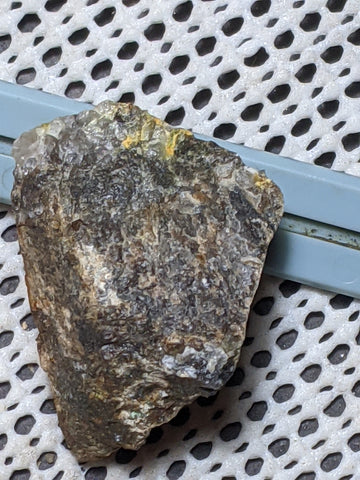 Pottsite, Clinobisvante, Rare Type Locality Mineral.  4.7cm # 3016