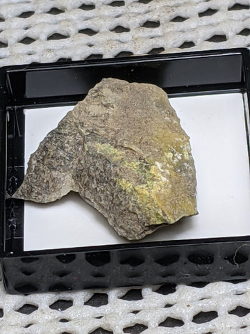 Pottsite, Clinobisvante, Rare Type Locality Mineral.  3 cm # 3024