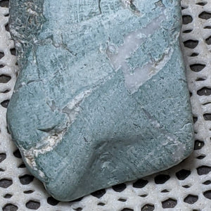 Green Petrified Wood from Oregon. 6.5 cm #131